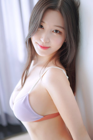 处男部下勾引女上司