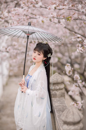 善良娇妻让公泄欲